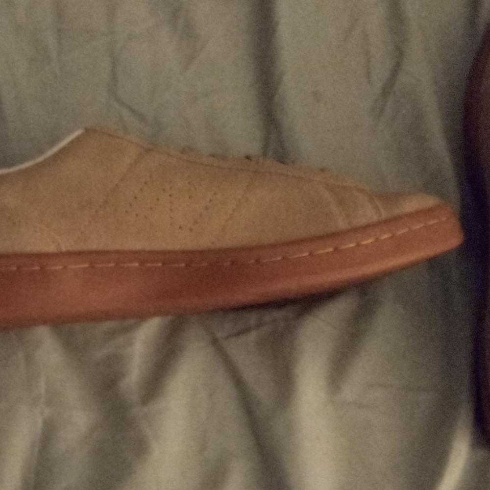 Shoes - Picture 2 of 4